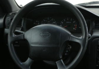 Подержанный автомобиль Nissan Sentra Sedan 1999 года (15 фото)