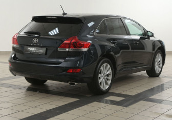 Подержанный автомобиль Toyota Venza 2014 года (4 фото)