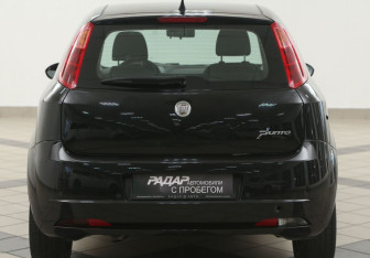 Подержанный автомобиль Fiat Punto Hatchback 2007 года (3 фото)