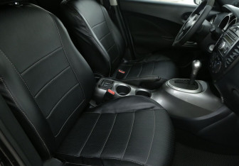 Подержанный автомобиль Nissan Juke 2015 года (10 фото)