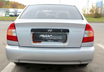 Подержанный автомобиль Hyundai Accent Sedan 2006 года (5 фото)