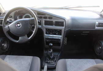 Подержанный автомобиль Daewoo Nexia Sedan 2010 года (13 фото)