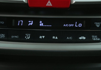 Подержанный автомобиль Honda Accord Sedan 2013 года (17 фото)