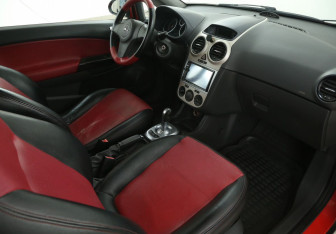 Подержанный автомобиль Opel Corsa 2007 года (9 фото)