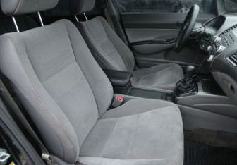 Подержанный автомобиль Honda Civic Sedan 2006 года (10 фото)