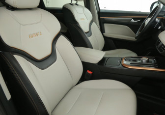 Подержанный автомобиль Haval Jolion 2022 года (10 фото)