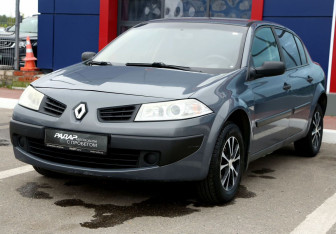 Подержанный автомобиль Renault Megane Sedan 2007 года (3 фото)
