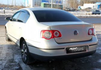 Подержанный автомобиль Volkswagen Passat Sedan 2009 года (4 фото)