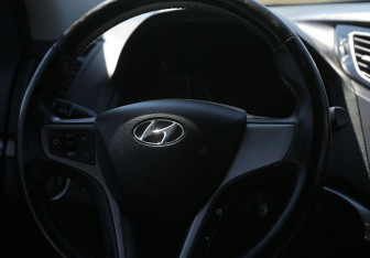 Подержанный автомобиль Hyundai i40 Sedan 2015 года (16 фото)