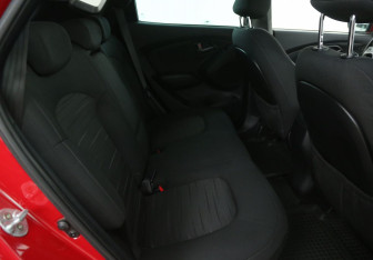 Подержанный автомобиль Hyundai ix35 2014 года (11 фото)