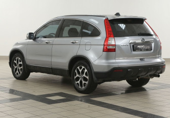 Подержанный автомобиль Honda CR-V 2007 года (2 фото)