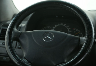 Подержанный автомобиль Mercedes-Benz Vito 1999 года (16 фото)