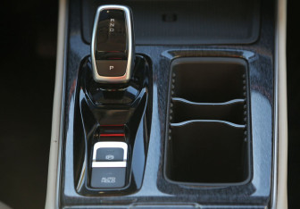 Подержанный автомобиль DongFeng Shine Max 2023 года (15 фото)