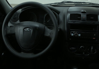 Подержанный автомобиль LADA (ВАЗ) Granta Sedan 2019 года (14 фото)