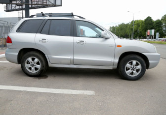 Подержанный автомобиль Hyundai Santa Fe 2008 года (7 фото)
