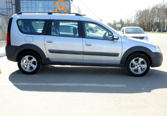 Подержанный автомобиль LADA (ВАЗ) Largus Wagon 2019 года (7 фото)