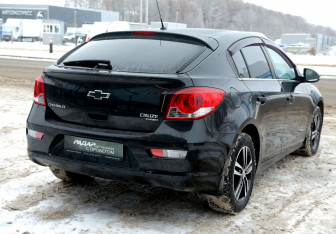 Подержанный автомобиль Chevrolet Cruze Hatchback 2014 года (6 фото)