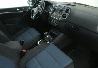 Подержанный автомобиль Volkswagen Tiguan 2013 года (9 фото)