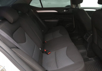 Подержанный автомобиль Citroen C4 Sedan 2013 года (11 фото)