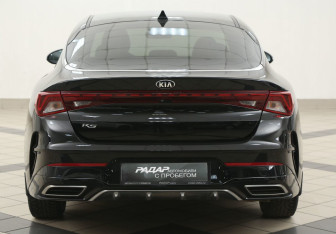 Подержанный автомобиль Kia K5 2020 года (3 фото)