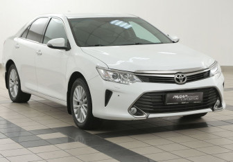 Подержанный автомобиль Toyota Camry Sedan 2015 года (1 фото)