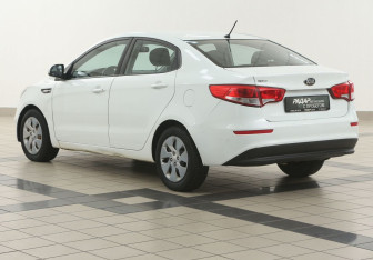 Подержанный автомобиль Kia Rio Sedan 2016 года (2 фото)