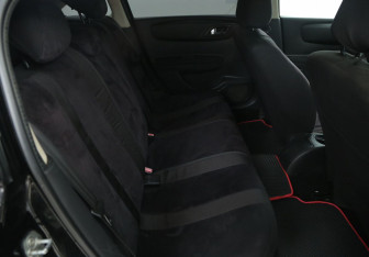 Подержанный автомобиль Citroen C4 Hatchback 2007 года (11 фото)