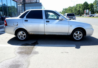 Подержанный автомобиль LADA (ВАЗ) Priora Sedan 2007 года (7 фото)