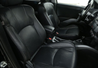 Подержанный автомобиль Mitsubishi Outlander 2011 года (10 фото)