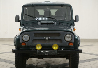 Подержанный автомобиль УАЗ 3151 2001 года (2 фото)