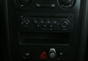Подержанный автомобиль Renault Megane Wagon 2006 года (13 фото)