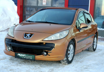Подержанный автомобиль Peugeot 207 Hatchback 2008 года (3 фото)