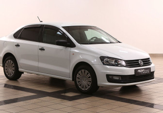 Подержанный автомобиль Volkswagen Polo Sedan 2017 года (1 фото)