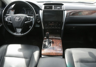 Подержанный автомобиль Toyota Camry Sedan 2017 года (12 фото)