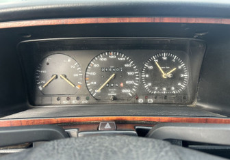 Подержанный автомобиль Volkswagen Passat Sedan 1989 года (14 фото)