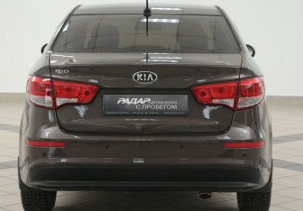 Подержанный автомобиль Kia Rio Sedan 2017 года (3 фото)