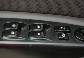 Подержанный автомобиль Kia Rio Sedan 2010 года (19 фото)