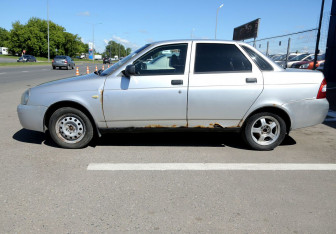 Подержанный автомобиль LADA (ВАЗ) Priora Sedan 2007 года (8 фото)