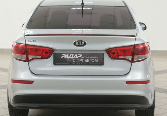 Подержанный автомобиль Kia Rio Sedan 2015 года (3 фото)