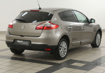 Подержанный автомобиль Renault Megane Hatchback 2013 года (4 фото)
