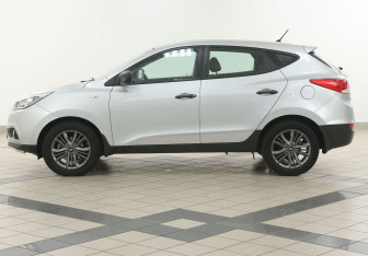 Подержанный автомобиль Hyundai ix35 2015 года (7 фото)