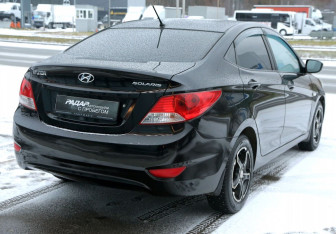 Подержанный автомобиль Hyundai Solaris Sedan 2013 года (6 фото)