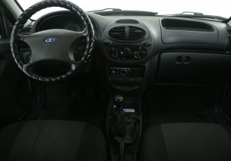 Подержанный автомобиль LADA (ВАЗ) Kalina Wagon 2011 года (12 фото)