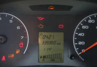 Подержанный автомобиль LADA (ВАЗ) Granta Sedan 2013 года (16 фото)