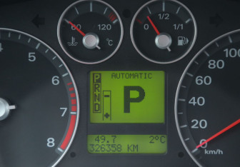 Подержанный автомобиль Ford Focus Sedan 2005 года (17 фото)