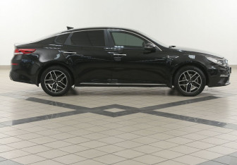 Подержанный автомобиль Kia Optima Sedan 2018 года (5 фото)