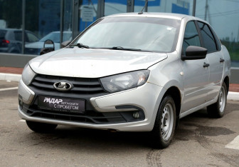 Подержанный автомобиль LADA (ВАЗ) Granta Sedan 2019 года (3 фото)