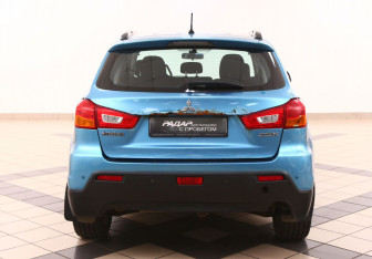 Подержанный автомобиль Mitsubishi ASX 2010 года (5 фото)