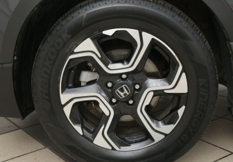 Подержанный автомобиль Honda CR-V 2018 года (26 фото)