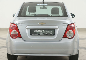 Подержанный автомобиль Chevrolet Aveo Sedan 2012 года (3 фото)